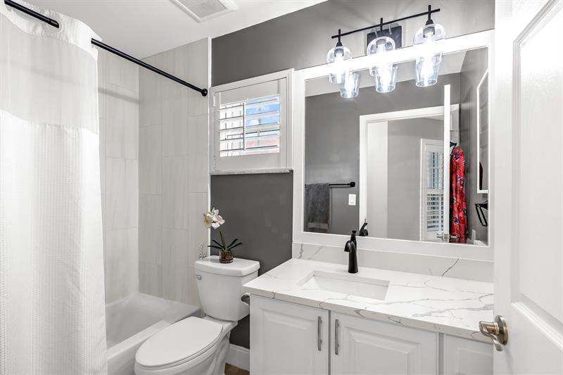 Image 27 of 42 For 12931 Elmford Ln