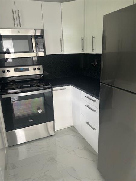 Image 4 of 14 For 10290 36th St  7