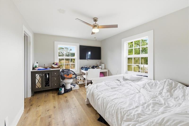 Image 21 of 32 For 819 Lytle St