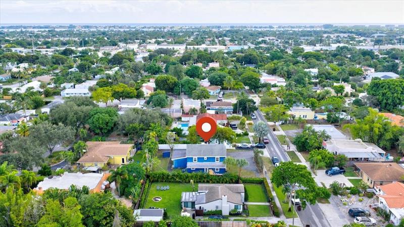 Image 27 of 32 For 819 Lytle St