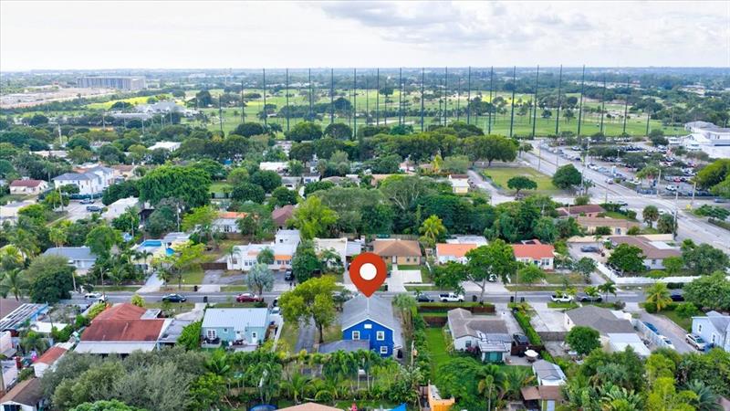 Image 28 of 32 For 819 Lytle St