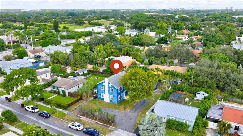 Image 30 of 32 For 819 Lytle St