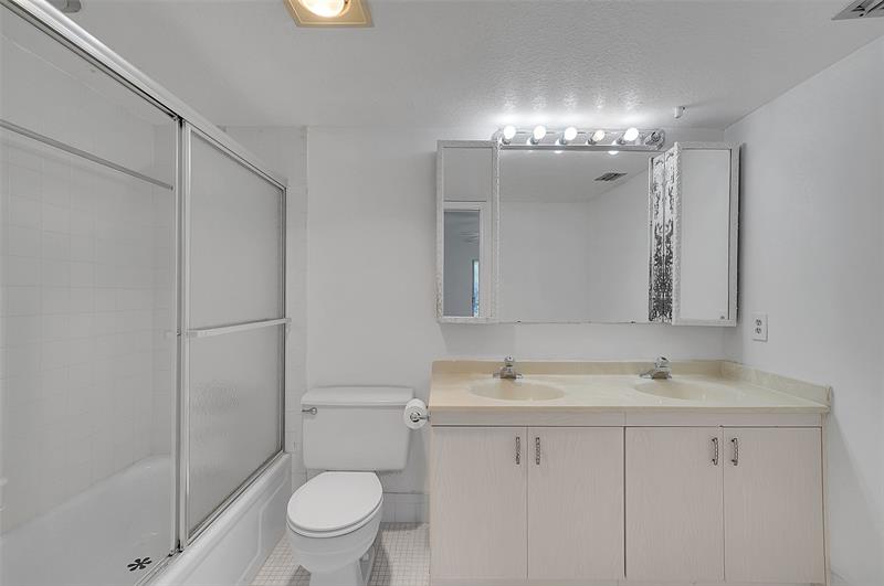 Image 24 of 35 For 2504 Antigua Ter  H2