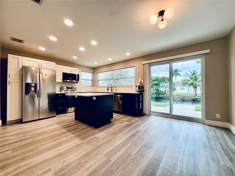 Image 10 of 36 For 1871 31st Ct