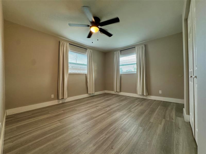 Image 19 of 36 For 1871 31st Ct