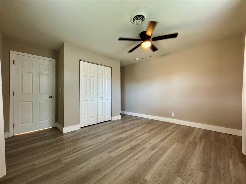 Image 20 of 36 For 1871 31st Ct