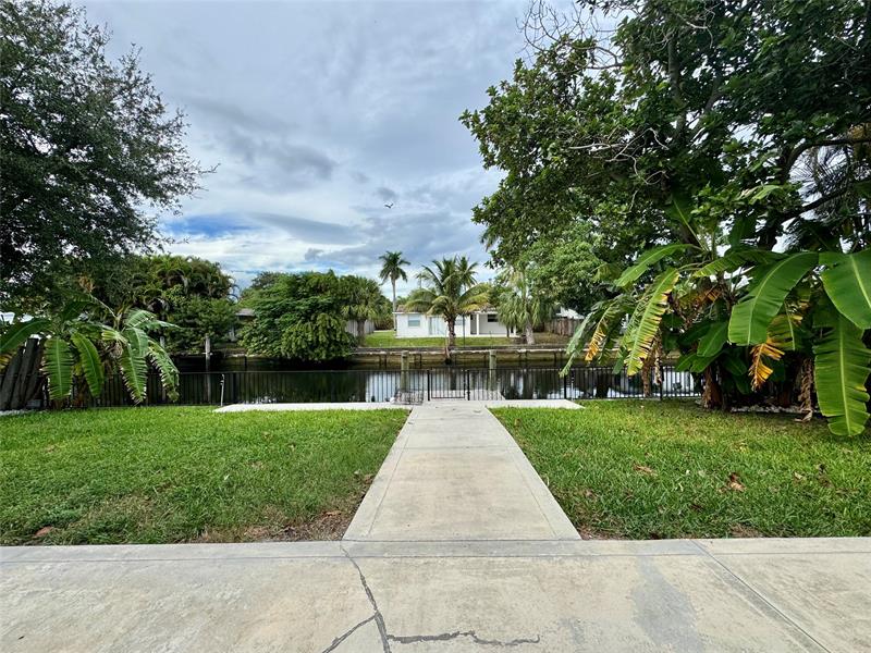 Image 28 of 36 For 1871 31st Ct