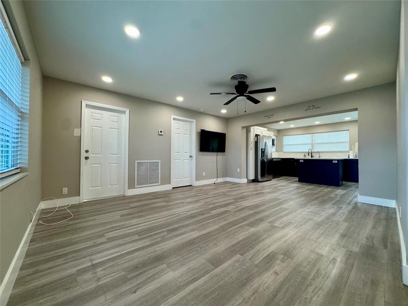 Image 5 of 36 For 1871 31st Ct