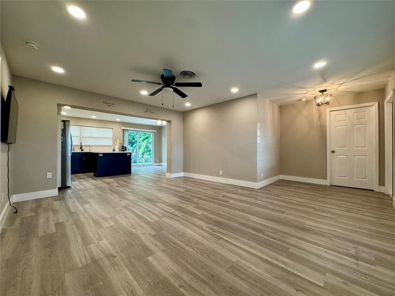 Image 6 of 36 For 1871 31st Ct