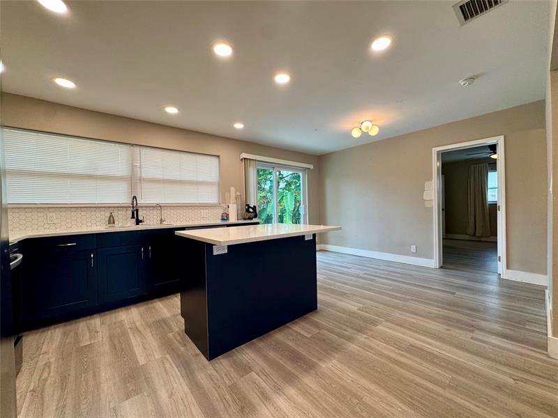 Image 8 of 36 For 1871 31st Ct