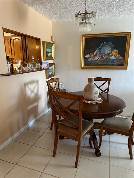 Image 3 of 11 For 2821 N Miami Beach Blvd  3m