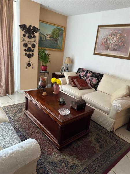 Image 5 of 11 For 2821 N Miami Beach Blvd  3m