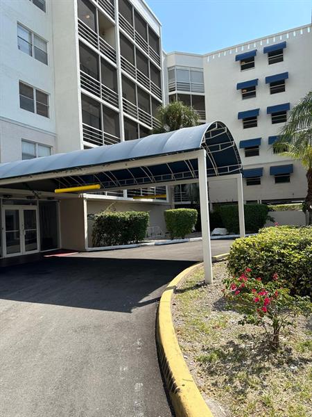 Image 8 of 11 For 2821 N Miami Beach Blvd  3m