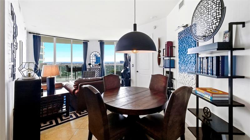 Image 16 of 38 For 347 New River Dr E  3110