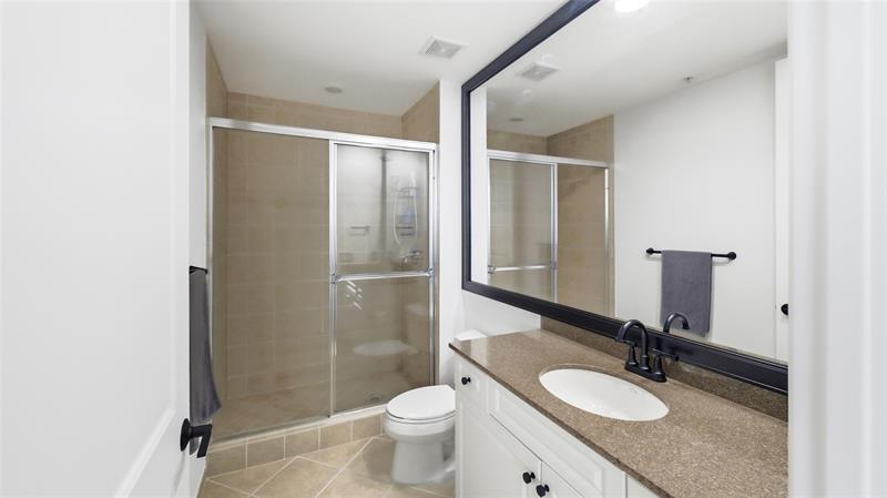 Image 26 of 38 For 347 New River Dr E  3110