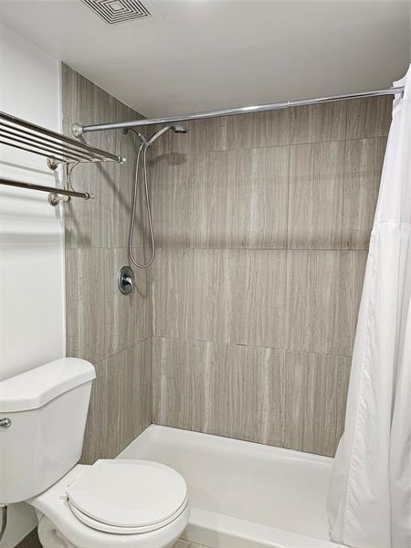 Image 16 of 20 For 2731 Ocean Club Blvd 106