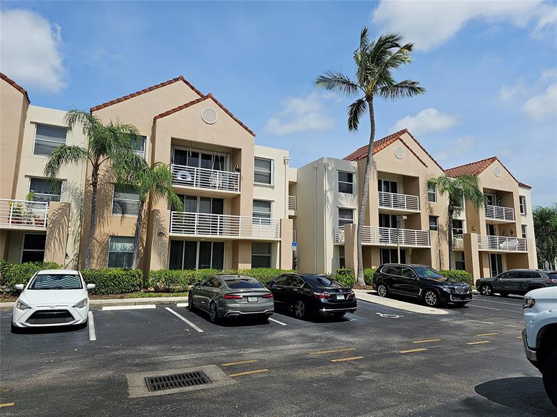 Image 2 of 20 For 2731 Ocean Club Blvd 106