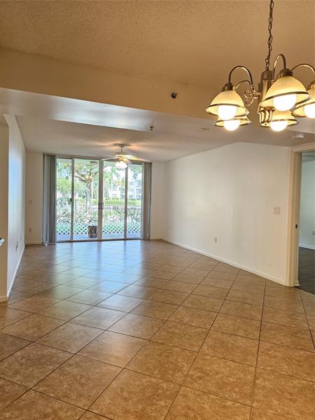 Image 4 of 20 For 2731 Ocean Club Blvd 106