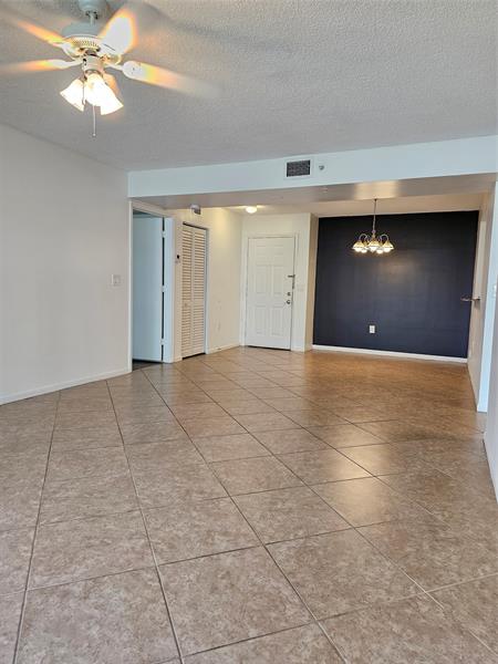 Image 5 of 20 For 2731 Ocean Club Blvd 106