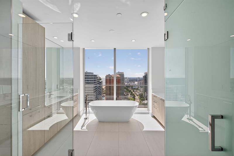 Image 27 of 68 For 153 Seabreeze Blvd  2202-s