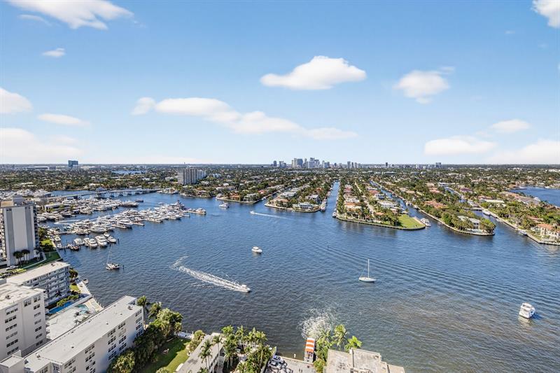 Image 35 of 68 For 153 Seabreeze Blvd  2202-s