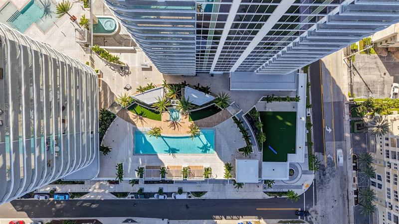 Image 59 of 68 For 153 Seabreeze Blvd  2202-s