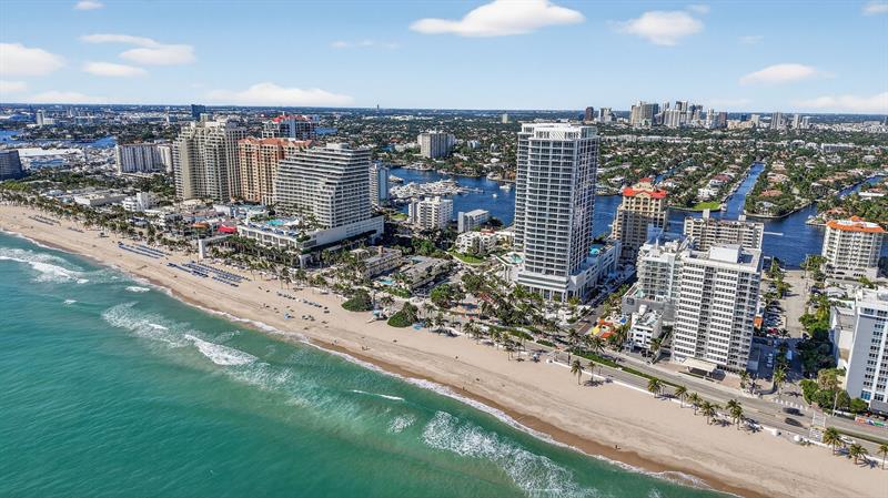 Image 63 of 68 For 153 Seabreeze Blvd  2202-s