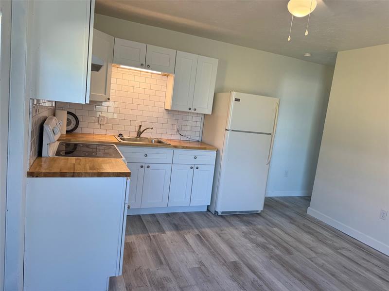 Image 3 of 8 For 526 Main Street