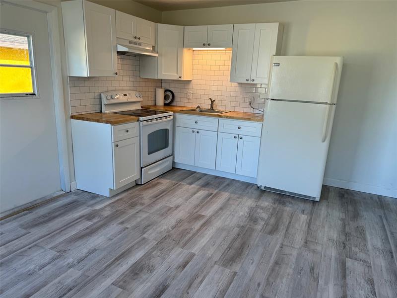 Image 4 of 8 For 526 Main Street