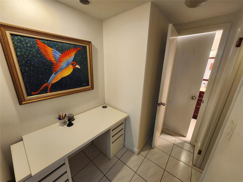 Image 17 of 21 For 1201 Hillcrest Ct  105