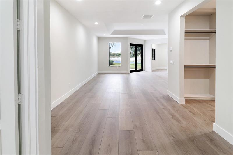 Image 27 of 42 For 10303 26th St