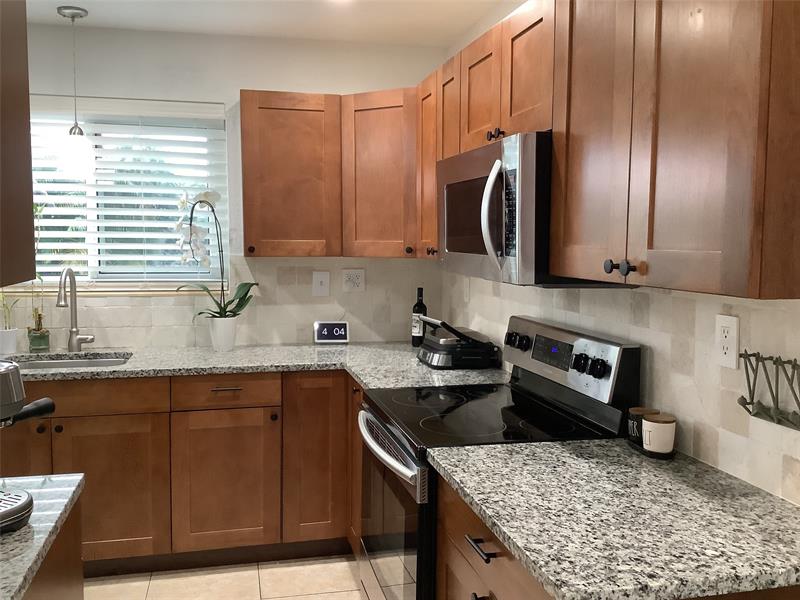 Image 10 of 20 For 8260 11th Ct