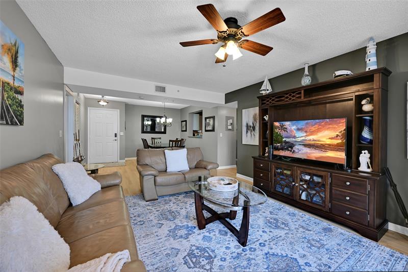 Image 18 of 29 For 2711 Ocean Club Blvd 204