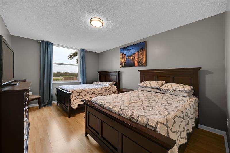 Image 19 of 29 For 2711 Ocean Club Blvd 204