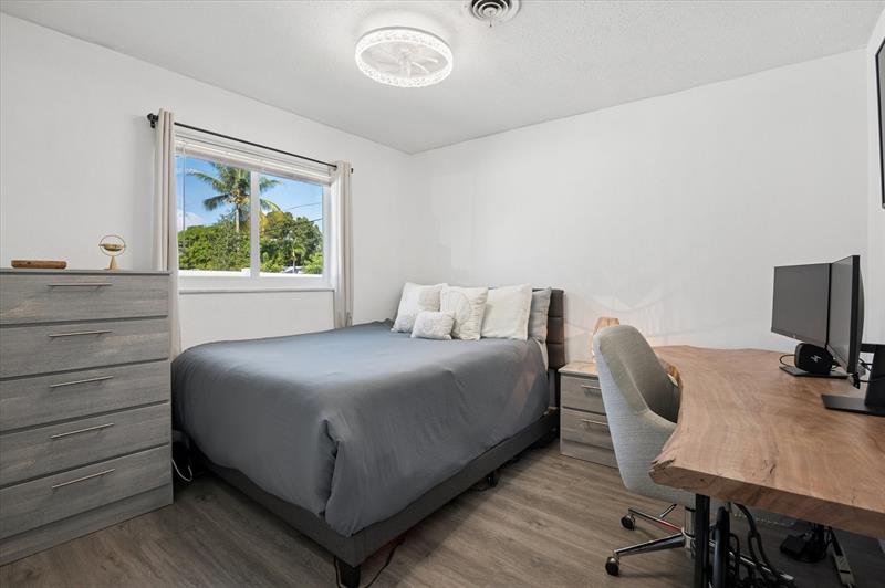 Image 14 of 24 For 1921 31st Ct