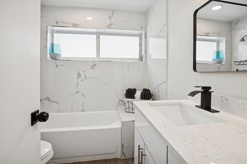 Image 16 of 24 For 1921 31st Ct