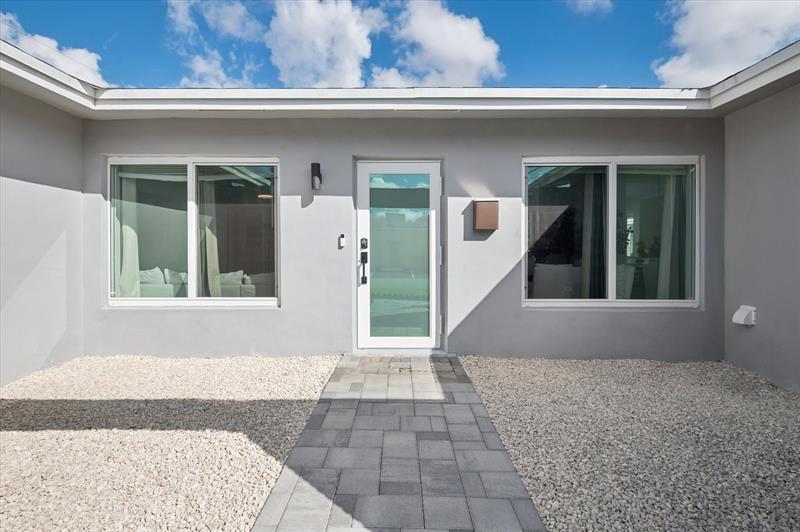 Image 3 of 24 For 1921 31st Ct