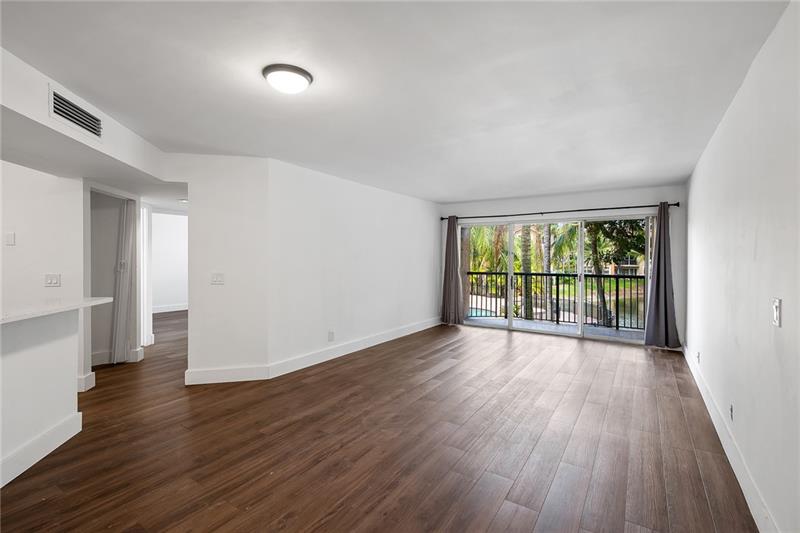 Image 3 of 21 For 8851 Wiles Rd  202