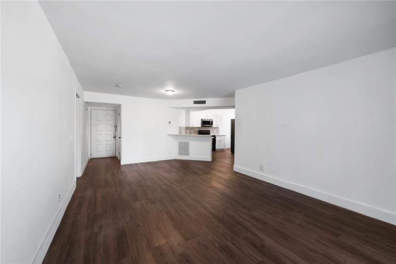 Image 4 of 21 For 8851 Wiles Rd  202