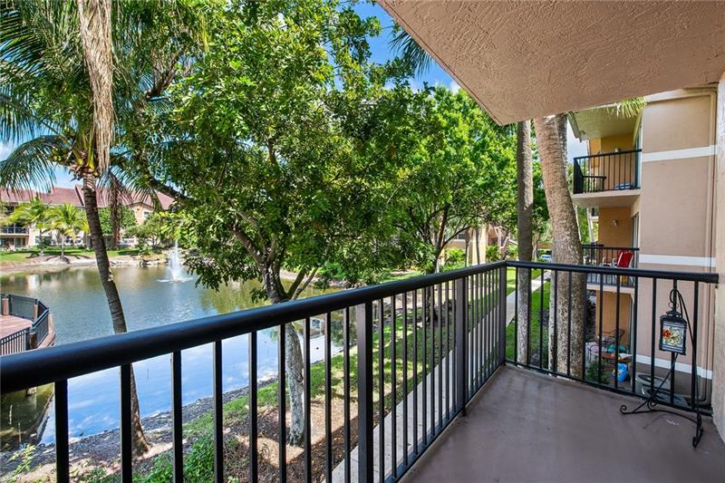 Image 5 of 21 For 8851 Wiles Rd  202