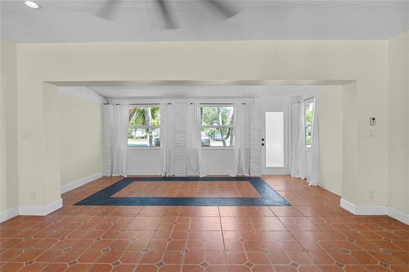 Image 14 of 43 For 15 13th Ave  