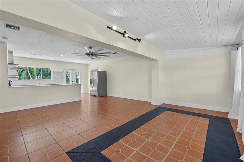 Image 15 of 43 For 15 13th Ave  