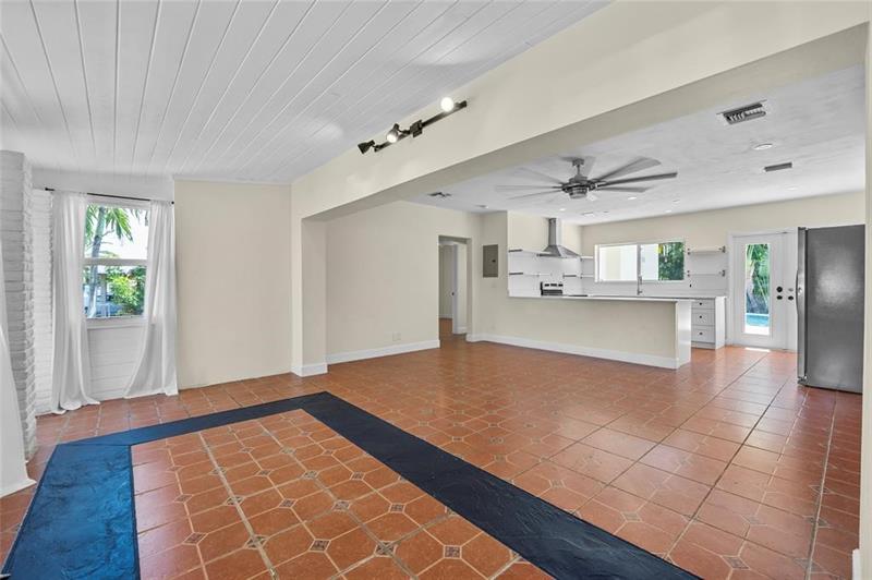 Image 16 of 43 For 15 13th Ave  