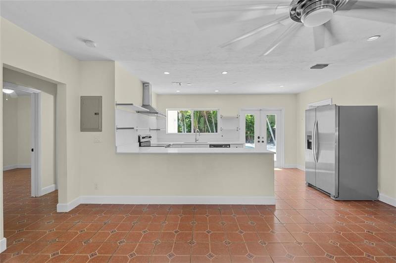 Image 17 of 43 For 15 13th Ave  