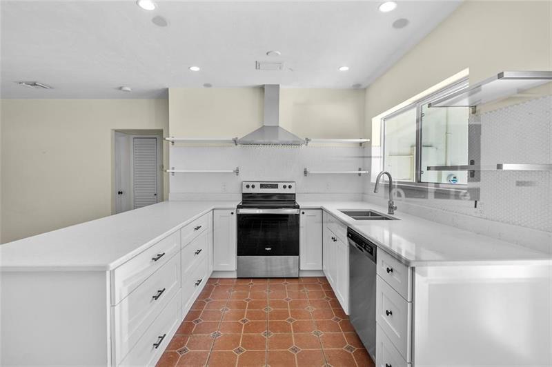 Image 18 of 43 For 15 13th Ave  