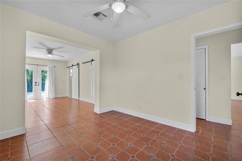 Image 22 of 43 For 15 13th Ave  