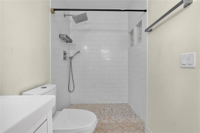 Image 28 of 43 For 15 13th Ave  