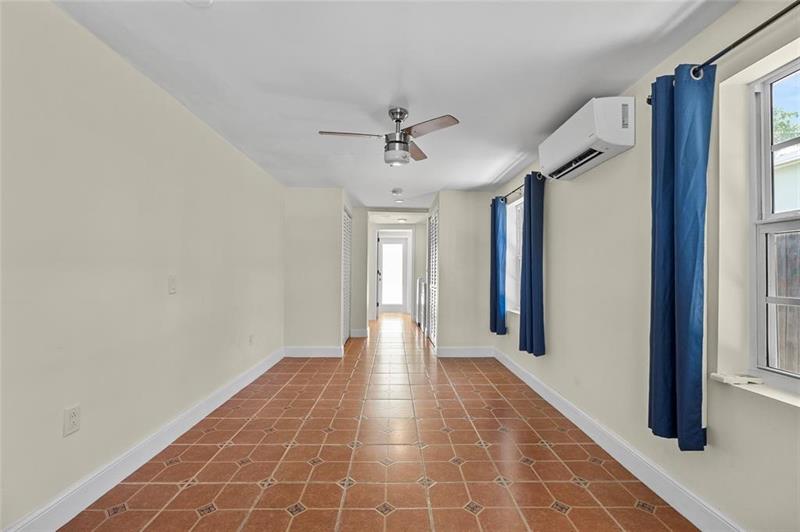 Image 32 of 43 For 15 13th Ave  