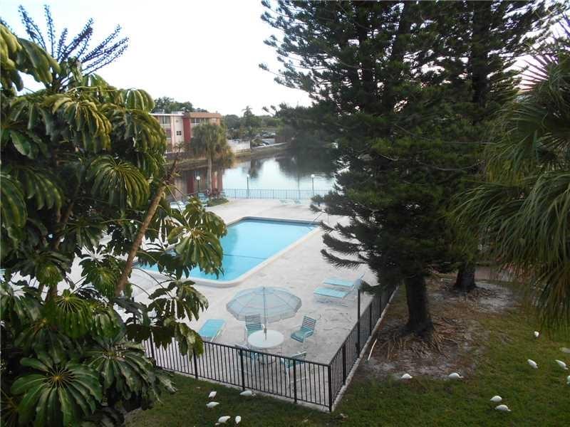 Image 13 of 18 For 2731 Taft St  406