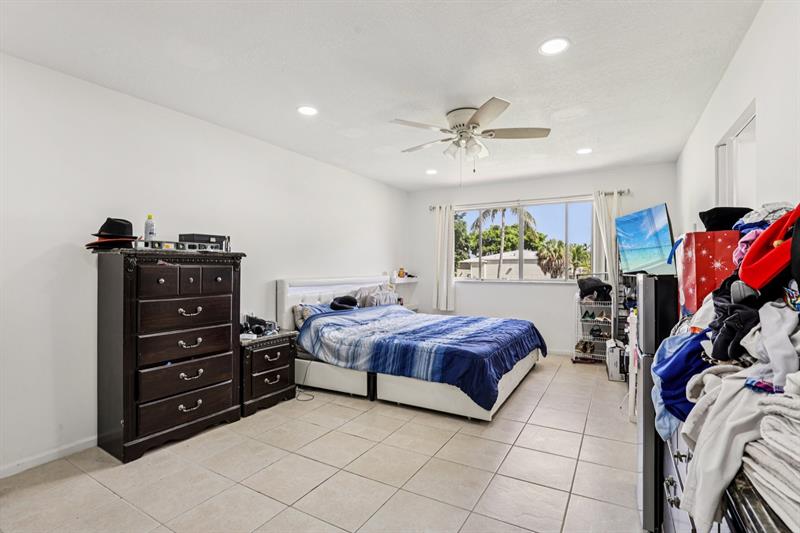 Image 17 of 35 For 5843 Woodlands Blvd  5843